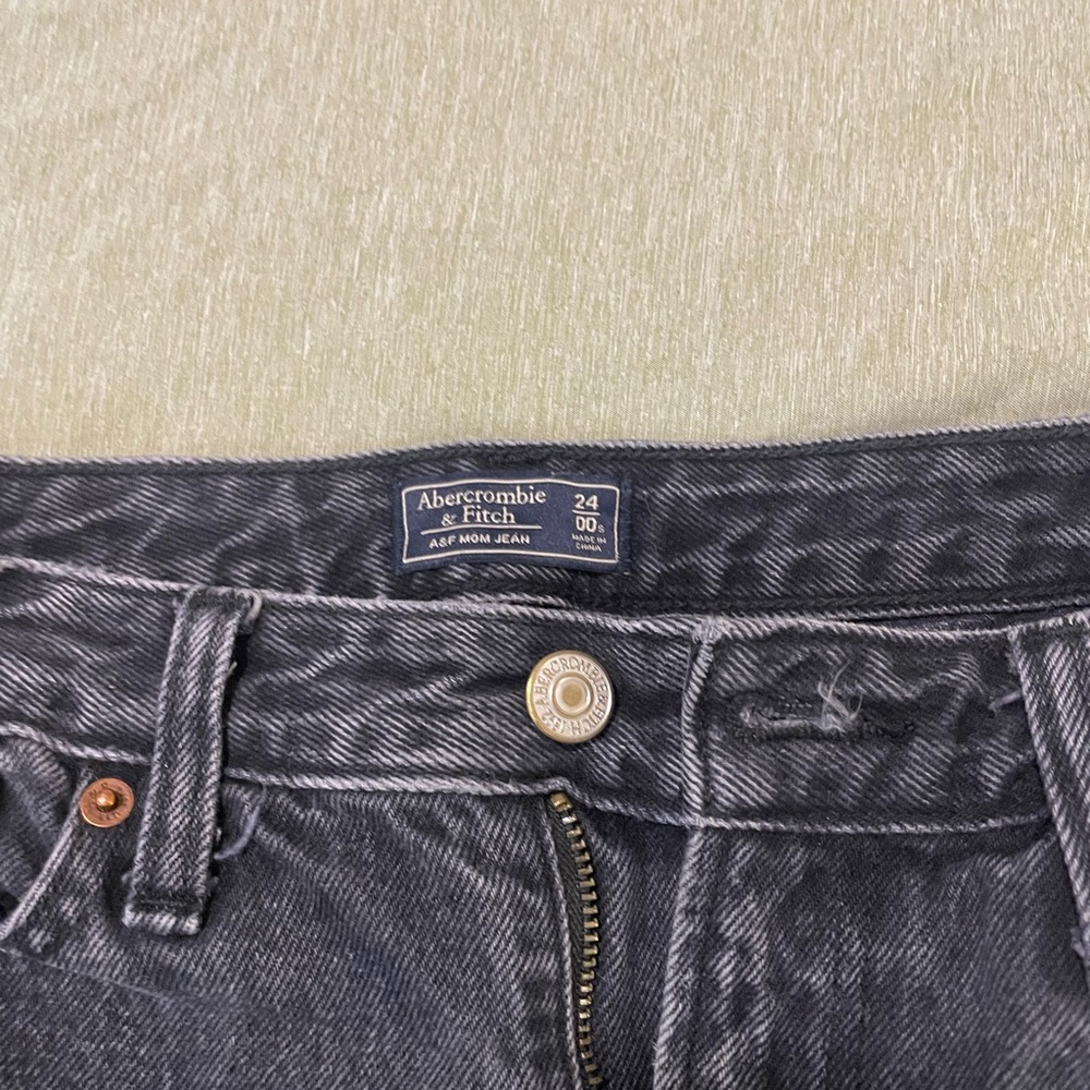 High Rise Abercrombie Jeans - Picture 2 of 2